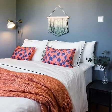 Coral Apartment