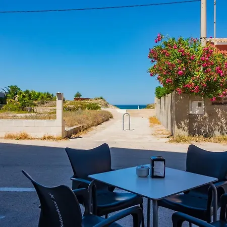 Coral * Denia