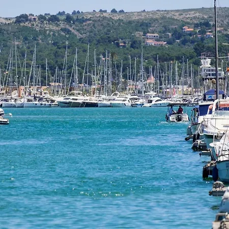 Coral * Denia